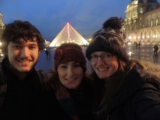 Hannah, Sam and I at the Musée du Louvre